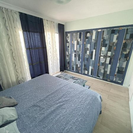 Fine Art Jeans Apartment Arona  Esterno foto